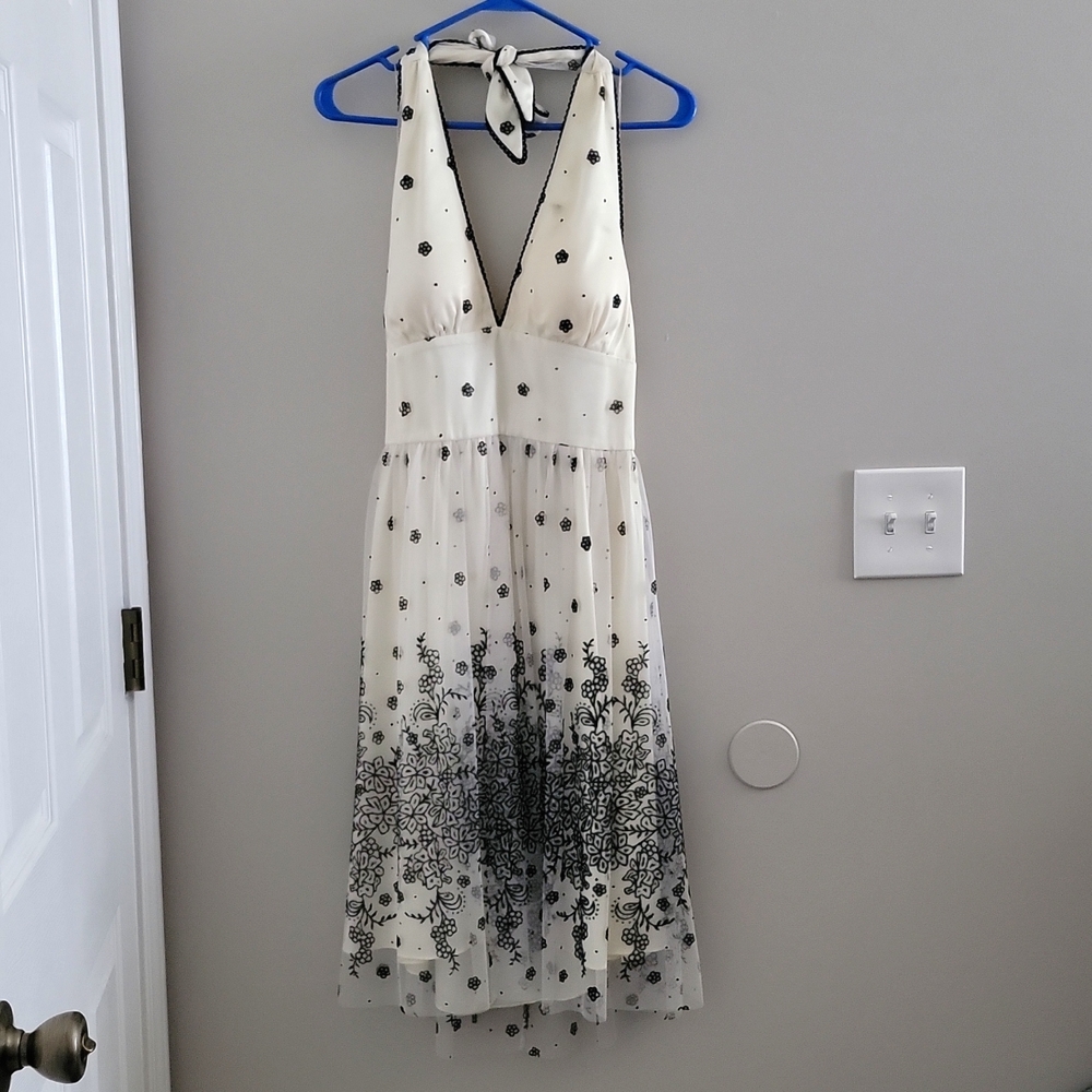 Gorgeous halter style dress